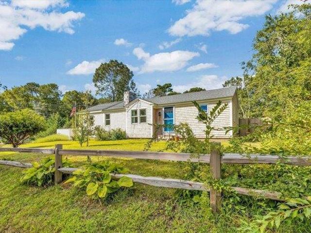 house with 2 bedroom, Marstons Mills MA ES106086901
