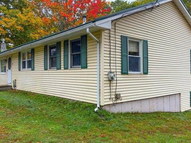 house with 2 bedroom, Mechanic Falls ME ES105799418