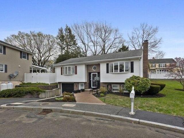 house with 2 bedroom, Medford MA ES105365509