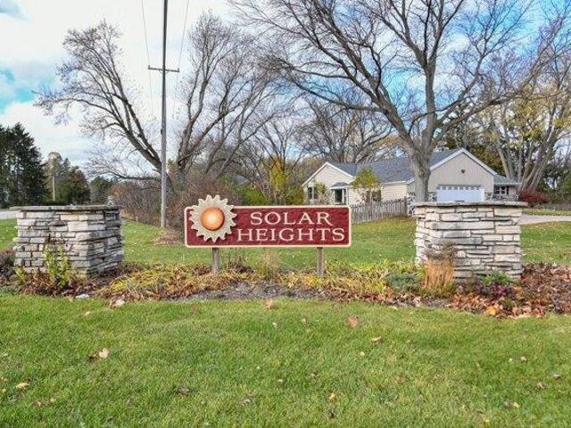 house with 2 bedroom, Mequon WI DS103501089