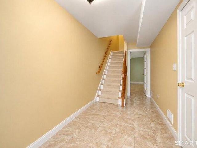house with 2 bedroom, Meriden CT ES104482100