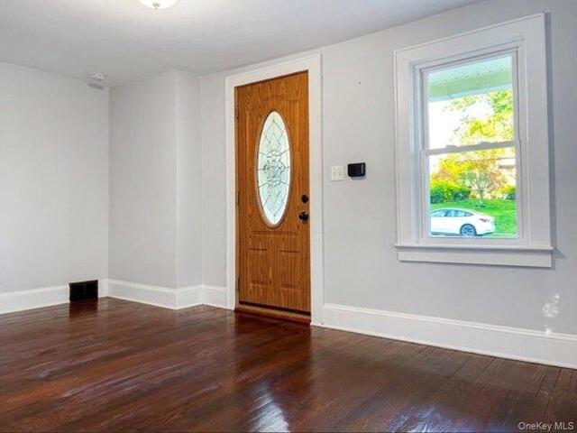 house with 2 bedroom, Middletown NY ES105289808