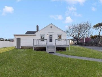 house with 2 bedroom, Middletown RI DS103494013