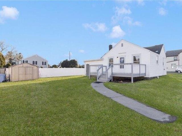 house with 2 bedroom, Middletown RI ES103494013