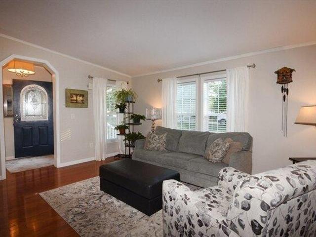 house with 2 bedroom, Middleboro MA ES103494716