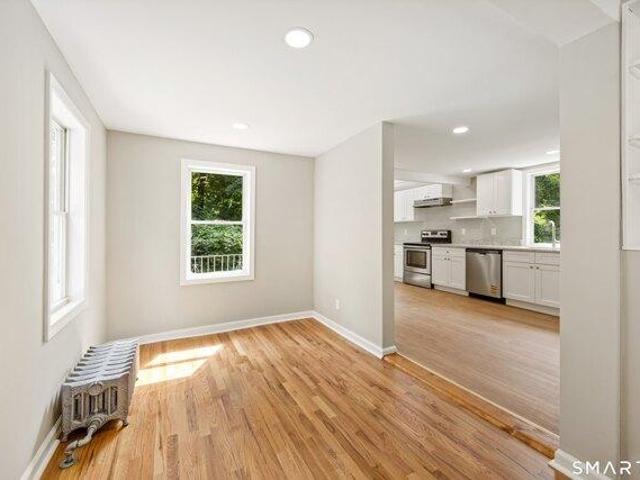 house with 2 bedroom, Middlebury CT ES105549837