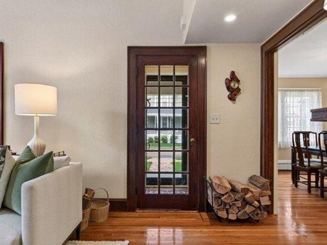 house with 2 bedroom, Milton MA ES105629233