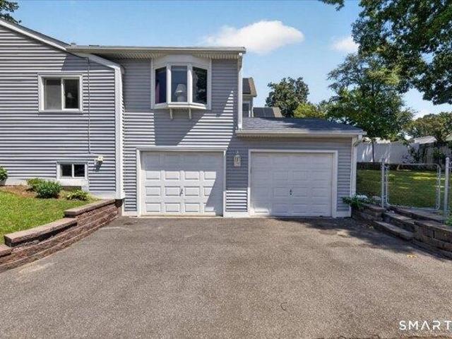 house with 2 bedroom, Milford CT ES105496218