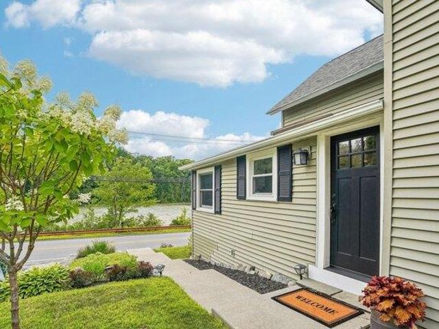 house with 2 bedroom, Millbury MA ES105417444