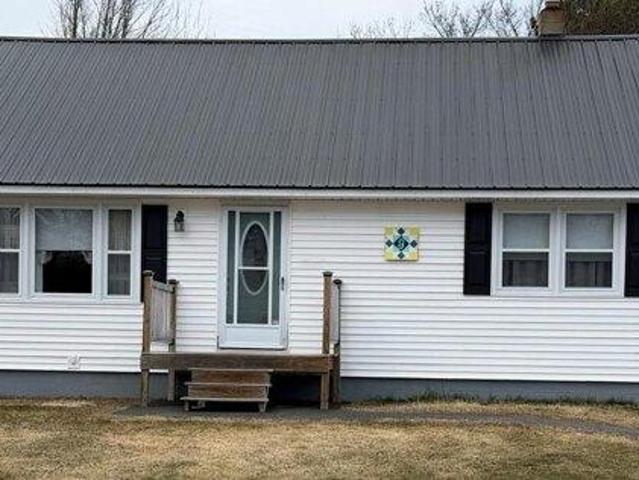 house with 2 bedroom, Millinocket ME ES105752868