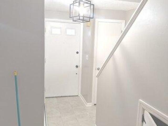 house with 2 bedroom, Montville CT ES105589000