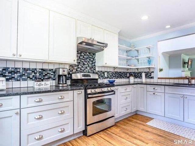 house with 2 bedroom, Monroe CT ES105576536