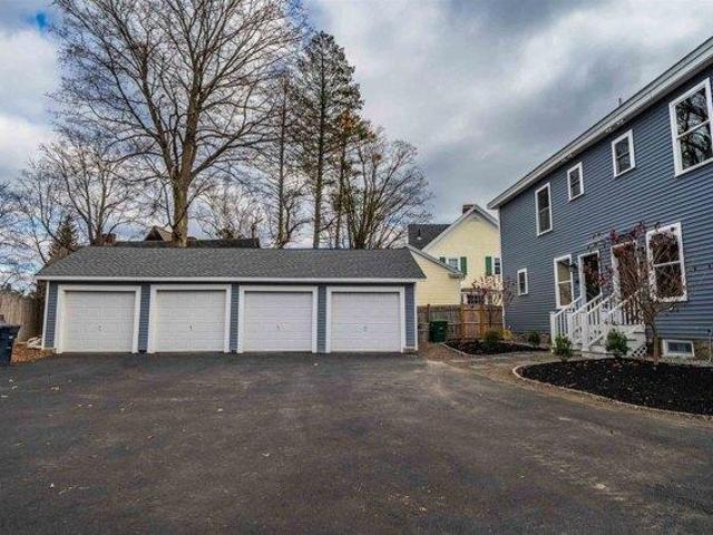 house with 2 bedroom, Nashua NH ES105426630