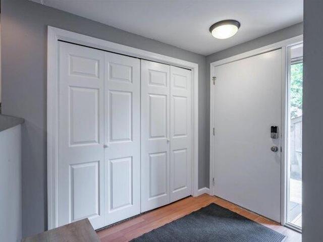 house with 2 bedroom, Nashua NH ES105535892