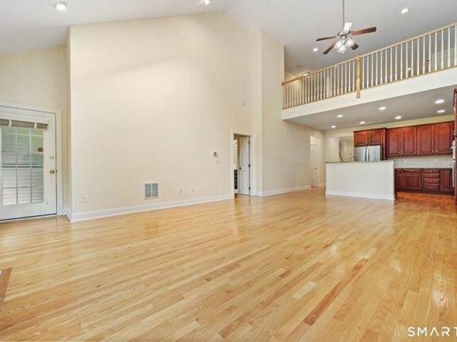 house with 2 bedroom, Newtown CT ES105576952