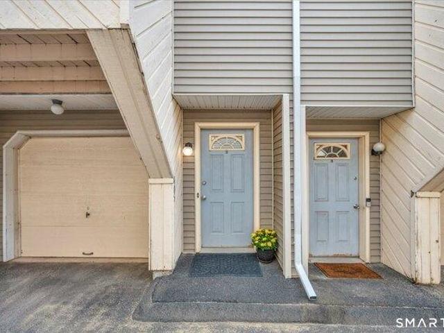 house with 2 bedroom, New Britain CT ES104568939