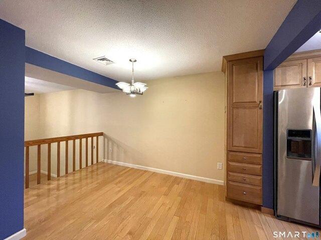 house with 2 bedroom, New Britain CT ES105589493