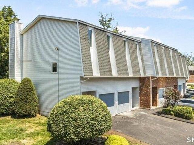 house with 2 bedroom, New Britain CT ES105609825
