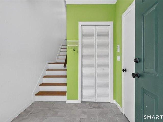 house with 2 bedroom, New Haven CT ES105425368