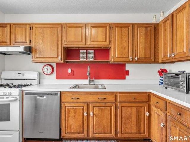 house with 2 bedroom, New Haven CT ES105532390