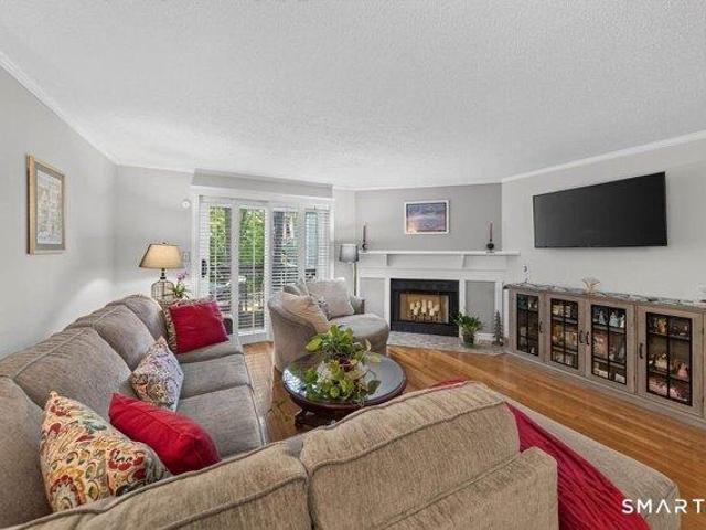 house with 2 bedroom, New Haven CT ES105590508