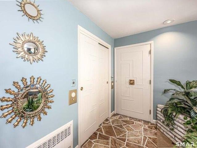 house with 2 bedroom, New Haven CT ES105609578