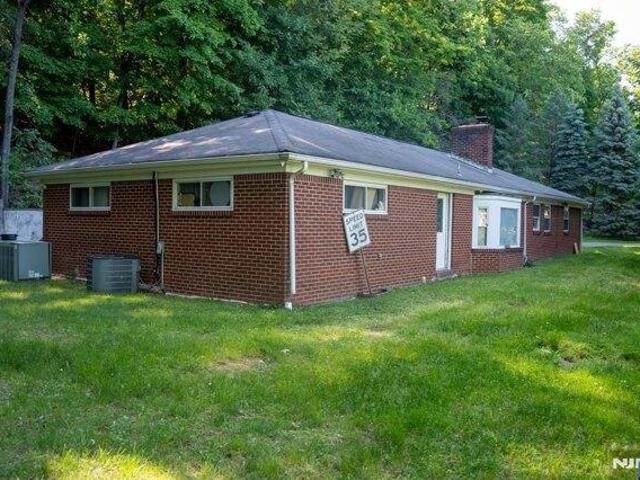 house with 2 bedroom, North Haledon NJ ES105233208