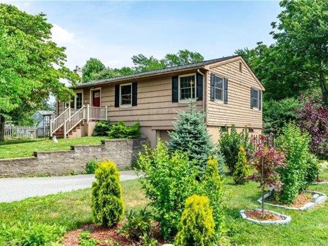 house with 2 bedroom, North Kingstown RI ES105293088