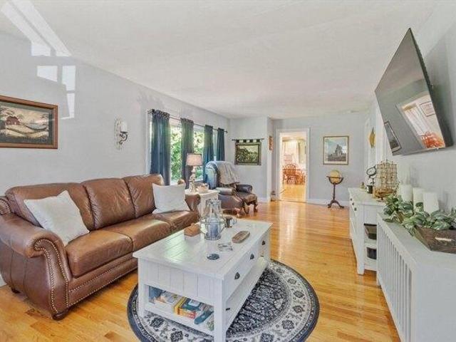 house with 2 bedroom, North Reading MA ES105401290