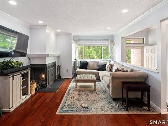 house with 2 bedroom, Norwalk CT ES104834056
