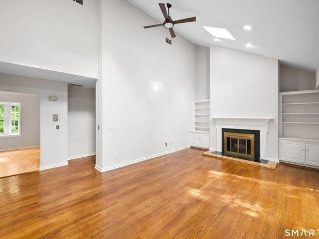 house with 2 bedroom, Norwalk CT ES105438693