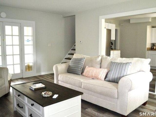 house with 2 bedroom, Norwalk CT ES105496792
