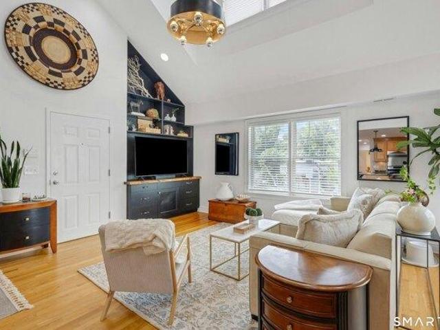 house with 2 bedroom, Norwalk CT ES105573873