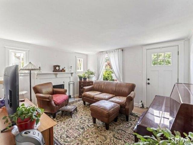 house with 2 bedroom, Norwalk CT ES105589919