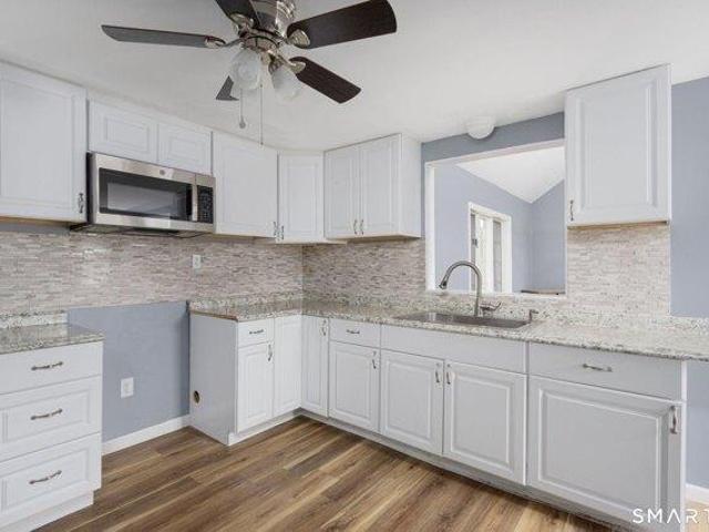 house with 2 bedroom, Norwich CT ES105725849
