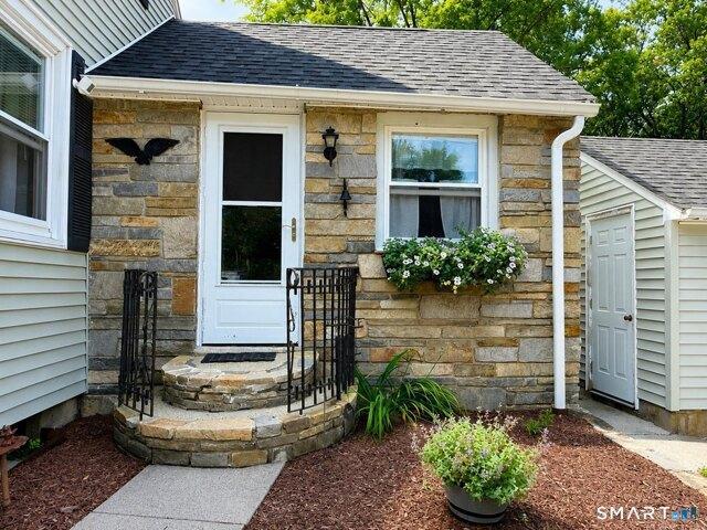 house with 2 bedroom, Norwich CT ES105726017