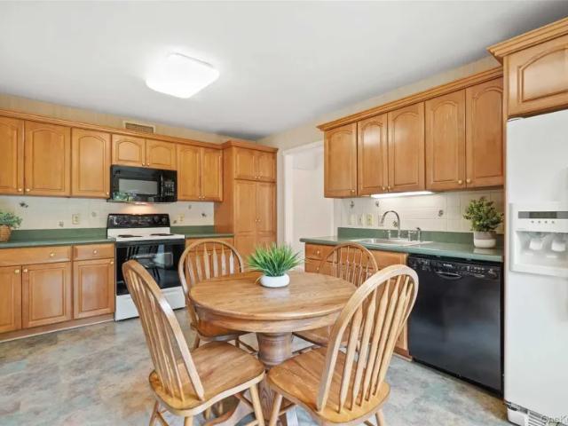 house with 2 bedroom, NY NY DLS102811898