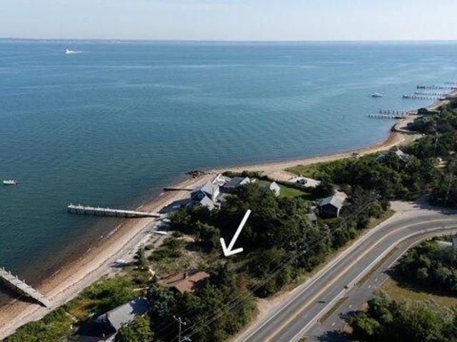 house with 2 bedroom, Oak Bluffs MA ES105678755