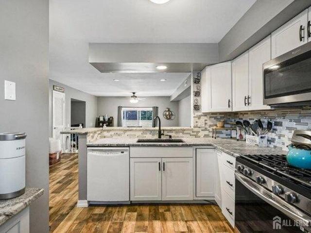 house with 2 bedroom, Old Bridge NJ ES105288628