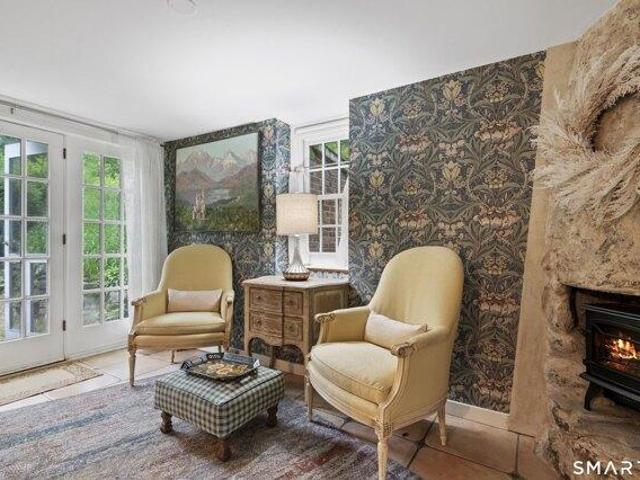 house with 2 bedroom, Old Saybrook CT ES104832412
