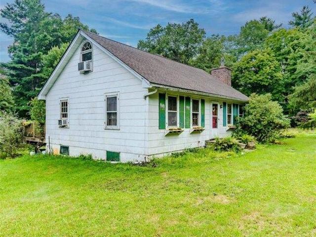 house with 2 bedroom, Pine Bush NY ES105289589