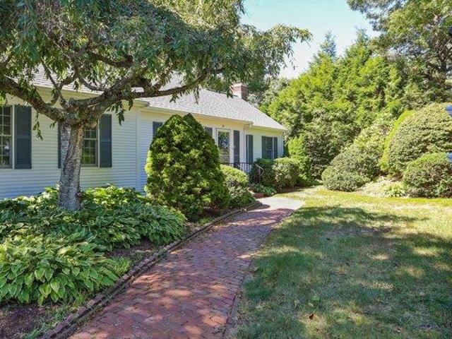 house with 2 bedroom, Pocasset MA ES105586810