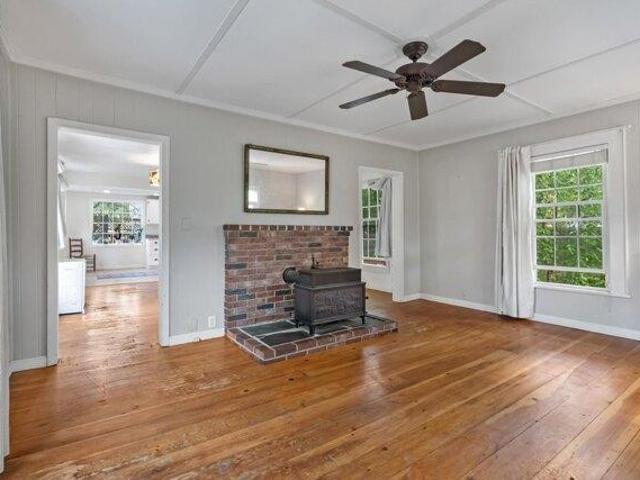house with 2 bedroom, Portland ME ES105550712