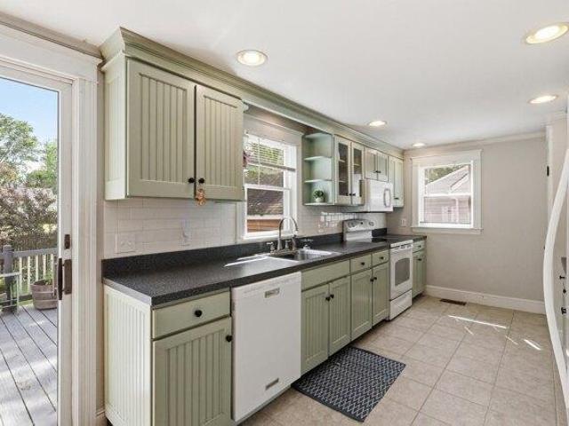 house with 2 bedroom, Portland ME ES105614857