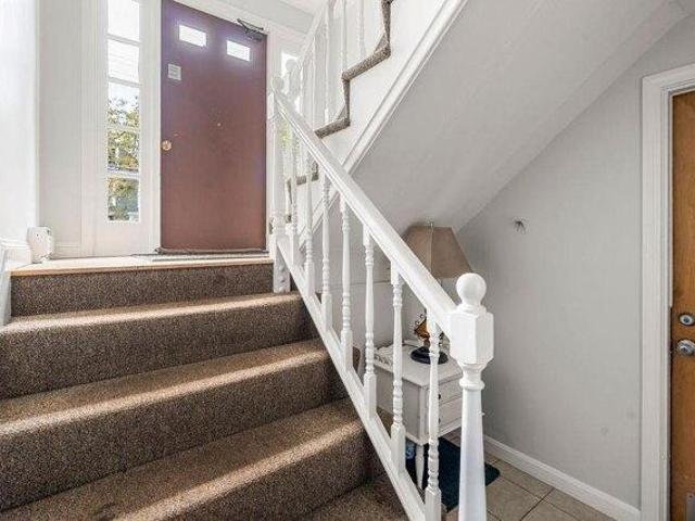 house with 2 bedroom, Portsmouth NH ES105578934