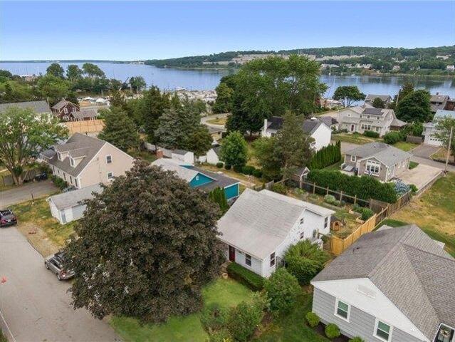 house with 2 bedroom, Portsmouth RI ES105331271