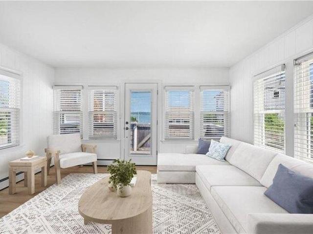 house with 2 bedroom, Portsmouth RI ES105404955