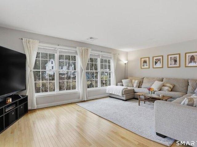 house with 2 bedroom, Putnam CT ES104444845