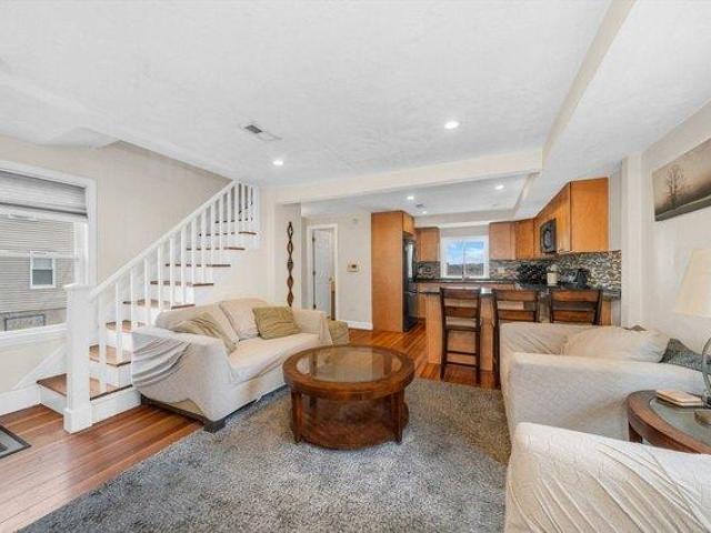 house with 2 bedroom, Quincy MA ES105550412