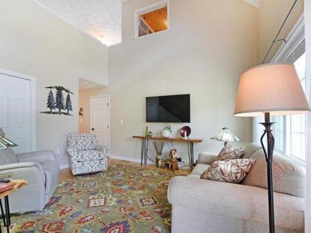 house with 2 bedroom, Raymond NH ES105385125